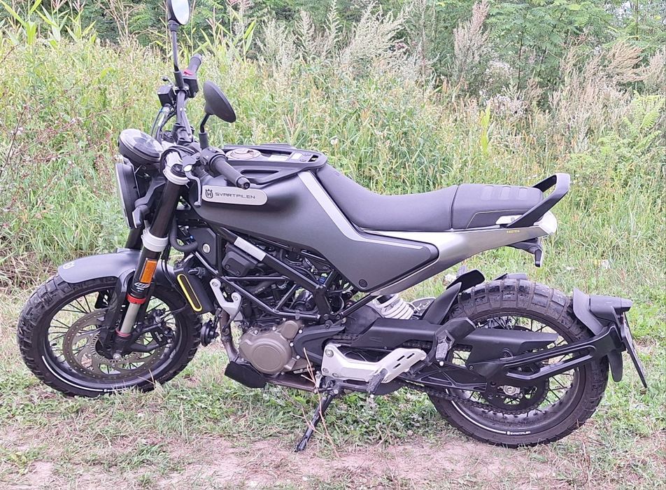 Husqvarna Svartpilen 125 IMPECABILA, 16ANI (A1, Duke,Gbr,Xrs )