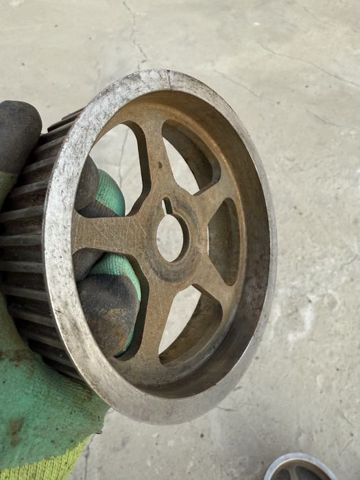 Шкив Распредвал сатылад альфартын 3.0тікі срочно