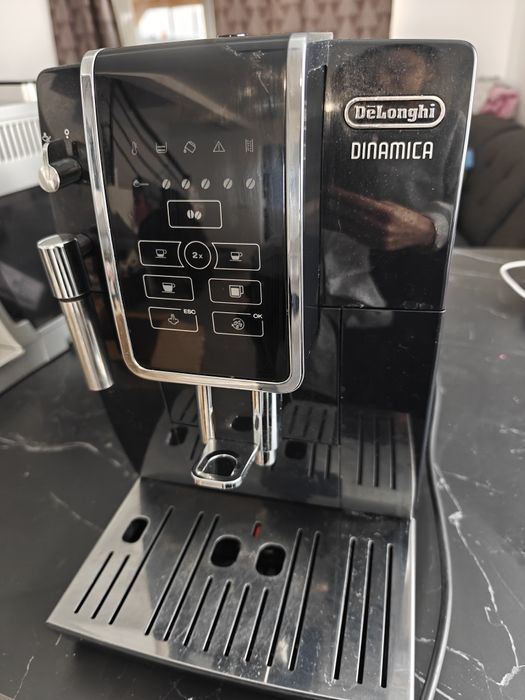 Espressor De'Longhi Dinamica