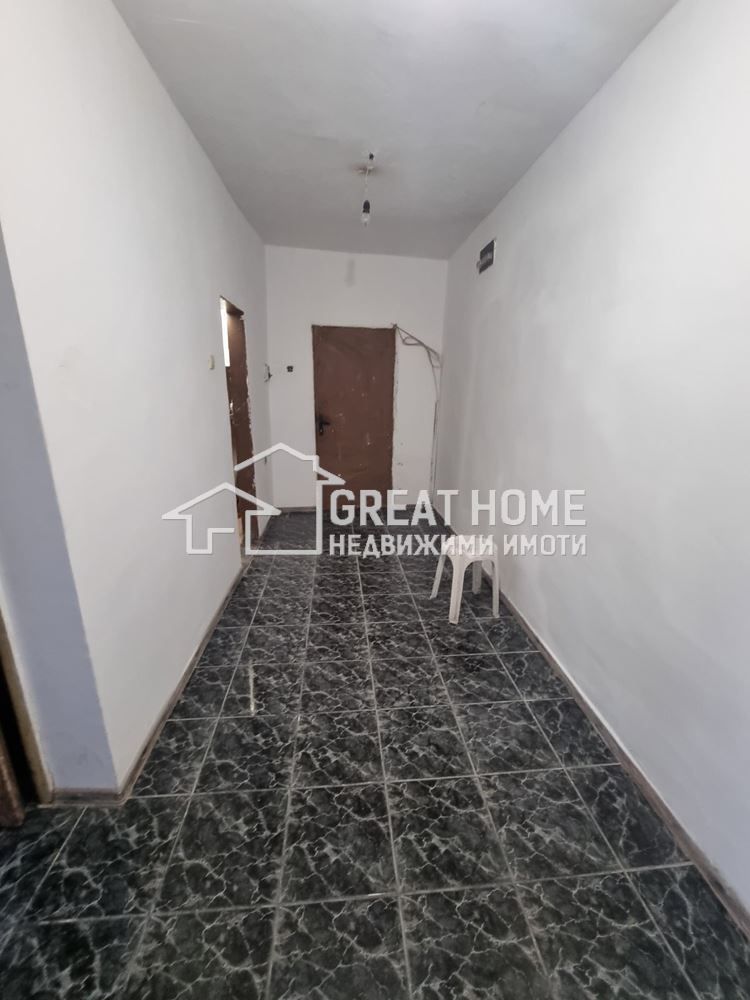 Продава се Тристаен апартамент в Търговище, Вароша - 65 кв.м за 981 €/кв.м - Снимка #3