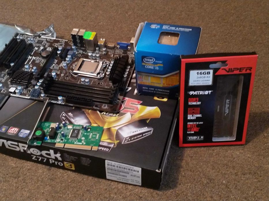 Vand Kit i5-3570K + ASRock Z77 Pro3, cooler inclus + 16GB (2x8GB) DDR3
