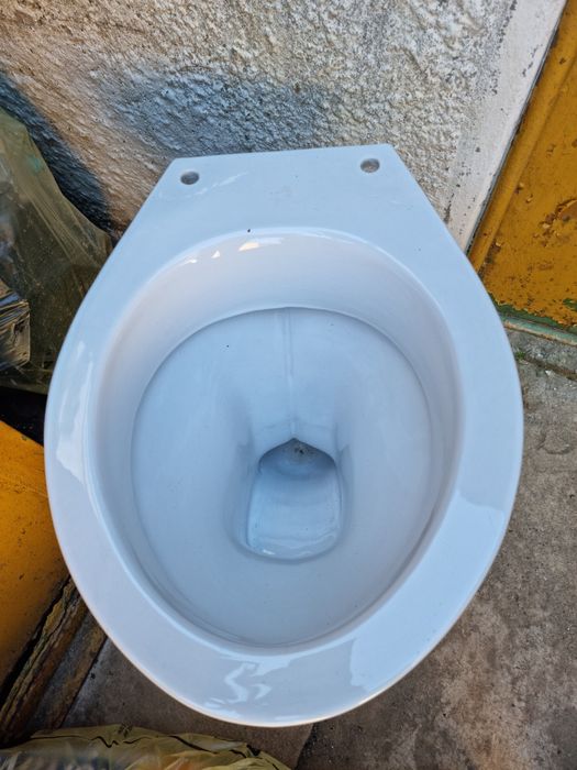 Vand vas de toaleta