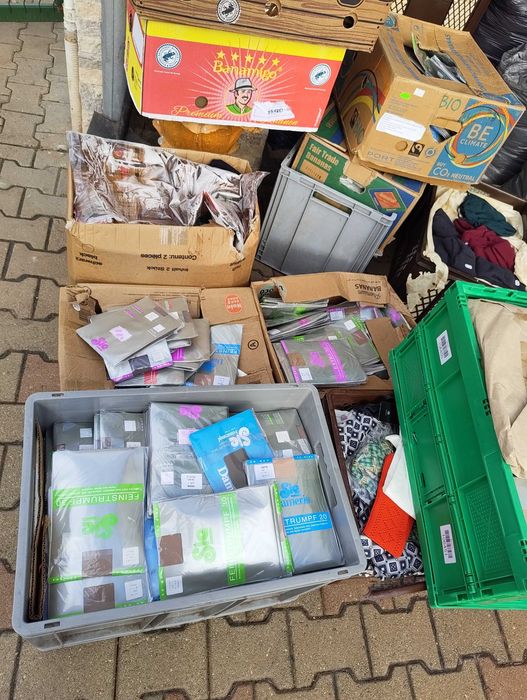 Caciuli, bandane, Strampi si haine SH calitatea I