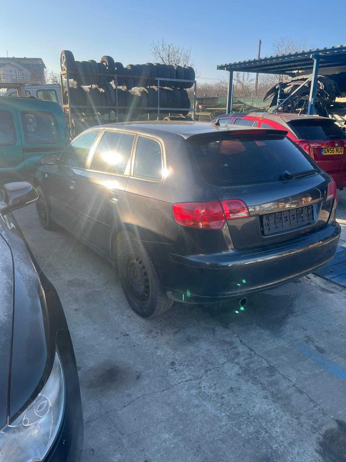 Dezmembrez Audi A3 8P 2007 motor 1.6 BLF