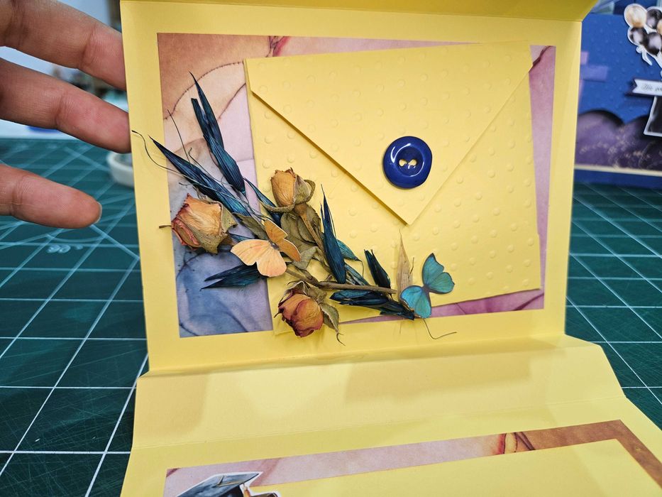 Картички за бал. Налични!