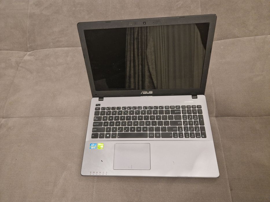 Laptop Asus X550