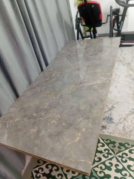 Продам стол состояние хороший