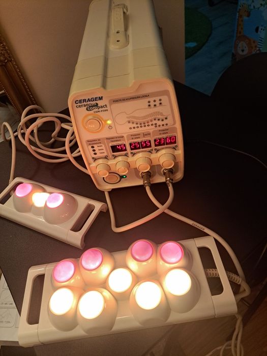 Vând aparat Ceragem Compact CGM P390 – masaj termic cu pietre de jad