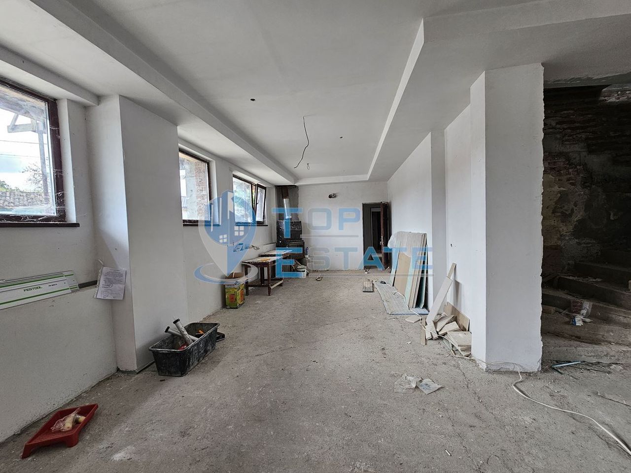 Продава се Къща в с. Хотница, Област Велико Търново - 500 кв.м за 370 €/кв.м - Снимка #7