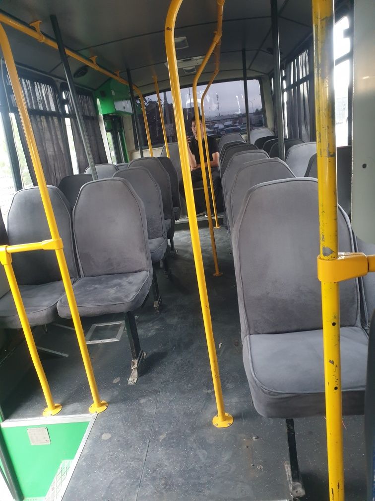 Avtobus isuzu Hc40