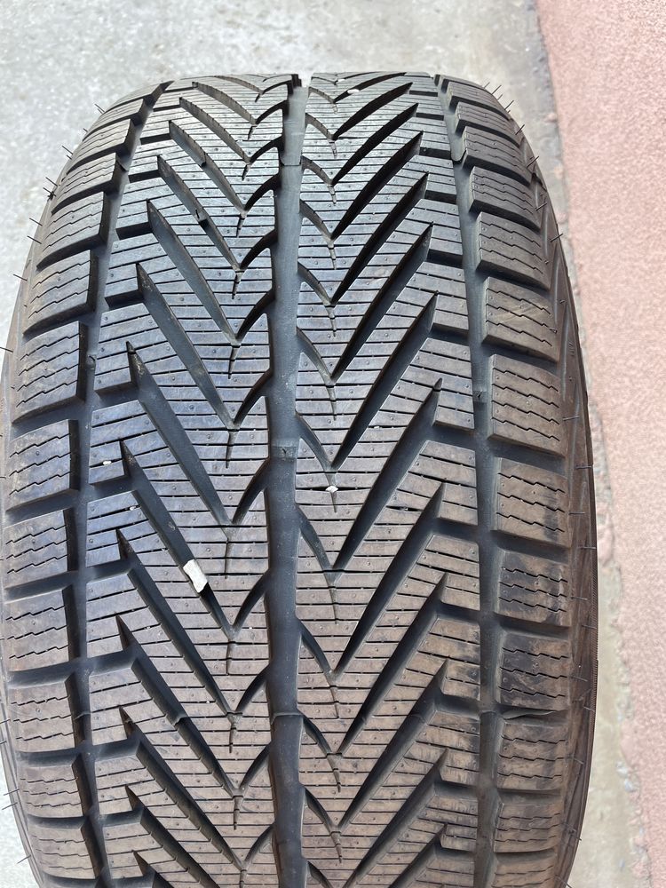 2бр.Зимни гуми VREDESTEIN GIUGIARO wintrac extreme/255/40/R18/dot3413