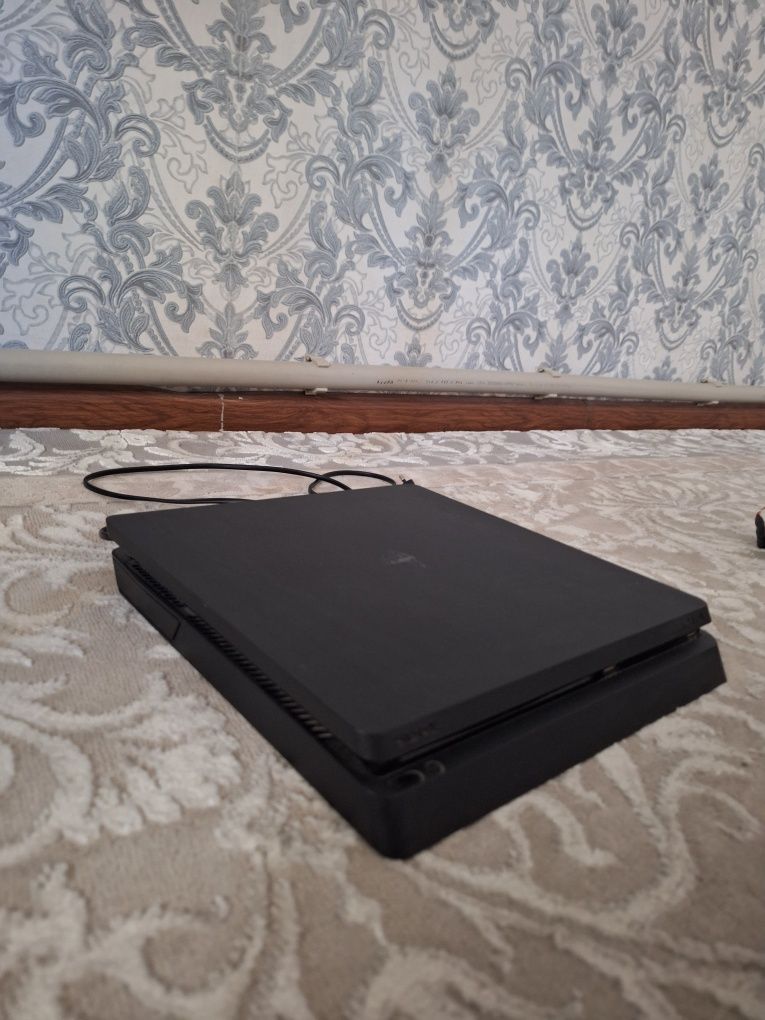 Продается пс 4 slim