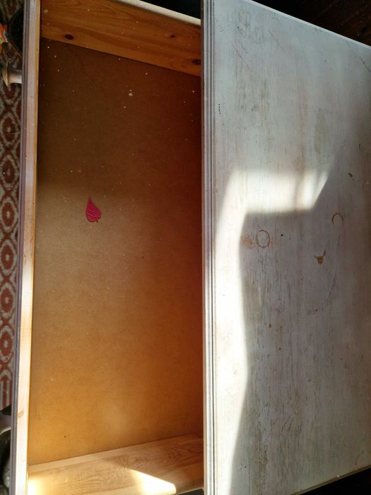 Продавам шкаф / скрин