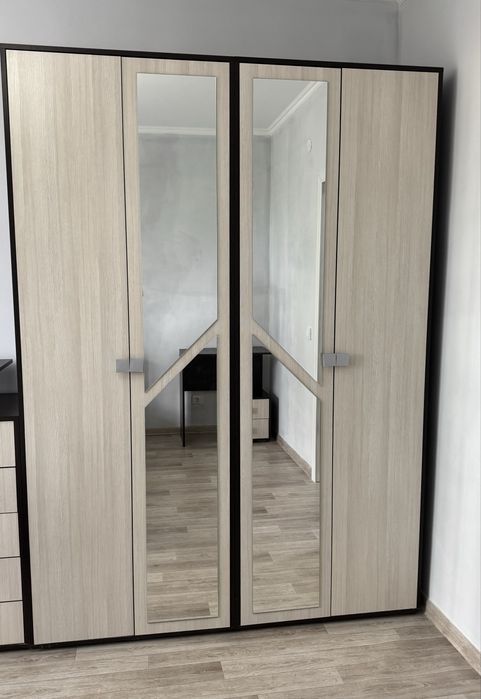 Спальный гарнитур Б/У, полный комплект