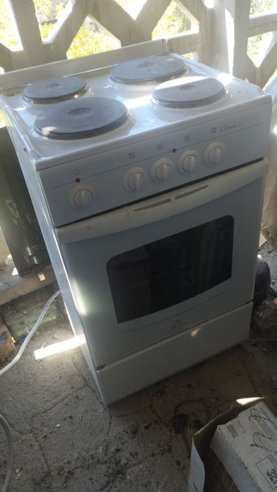 Продаётся электро плита Дарина в хорошем состоянии, все конфортки рабо