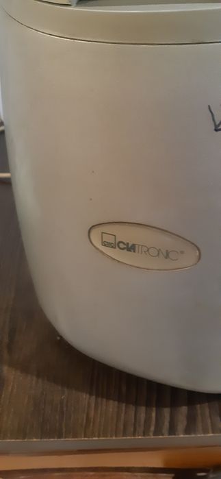 Ледогенератор Clatronic