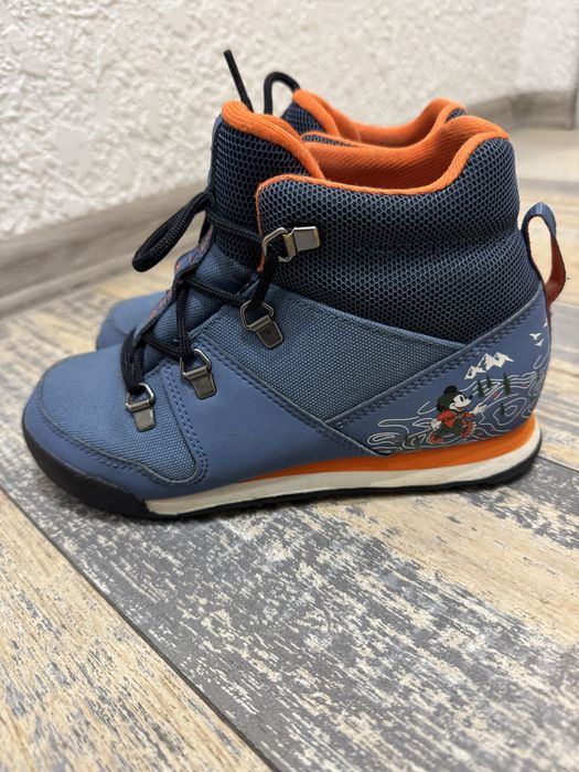 Зимни обувки Adidas Snowpitch хайкинг