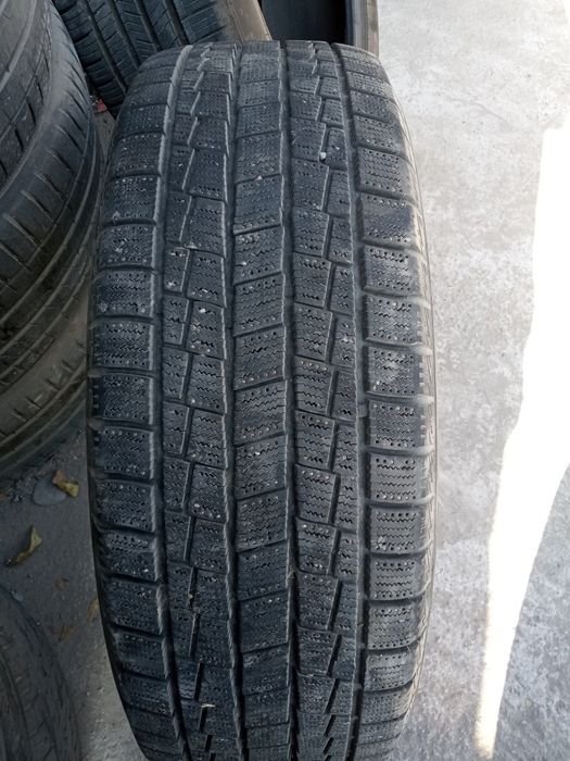 Zimniy shina sotiladi R18