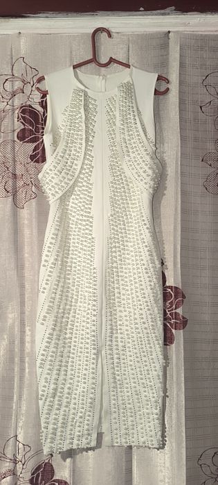 Платье вечернее белое