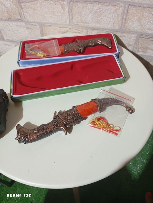 Сувенирни  ножове