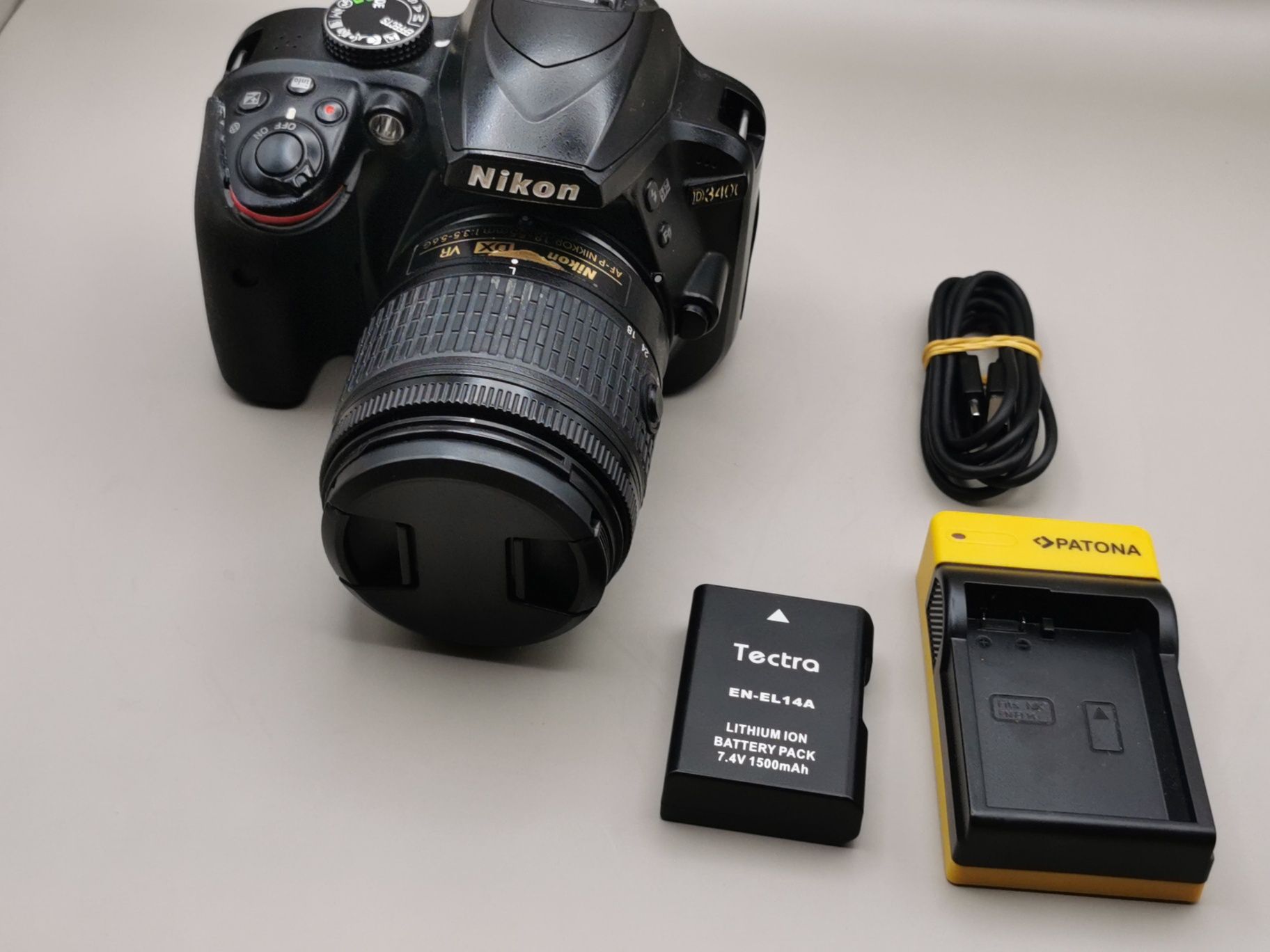 Kit Nikon D3400 + obiectiv Nikon 18-55mm F/3.5-5.6G