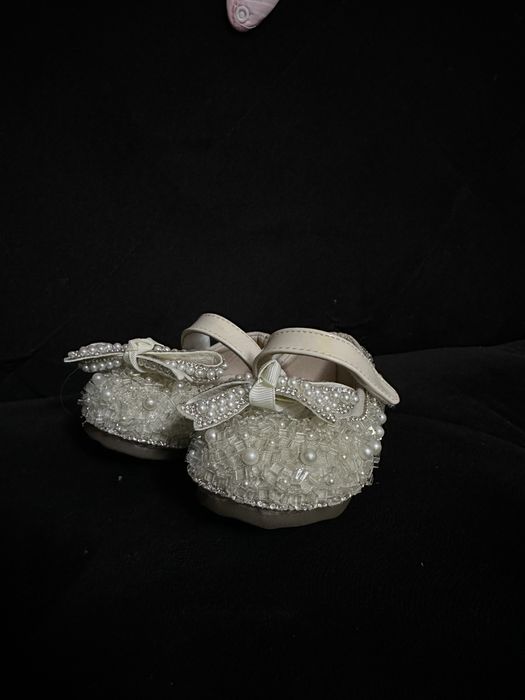 Продаюется туфельки для девочки