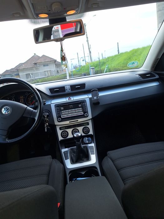 Vând Volkswagen Passat