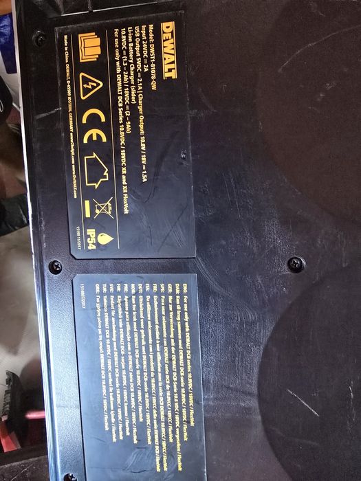 Vând boxe santier Milwaukee, makita, dewalt