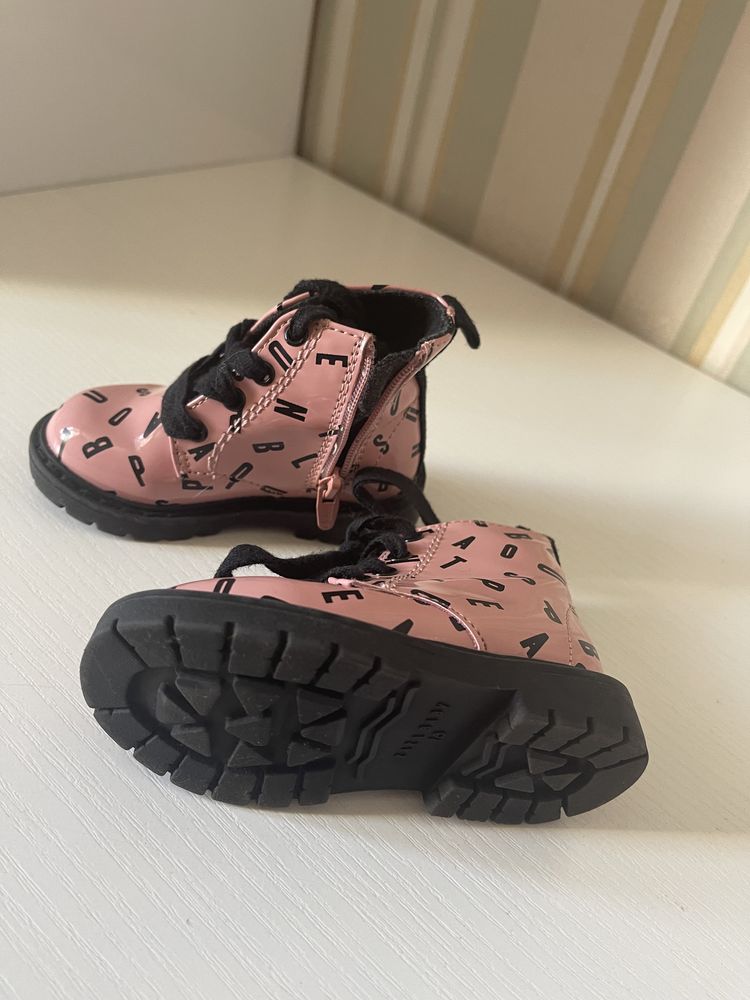 Zara  детские ботинки 18 размер