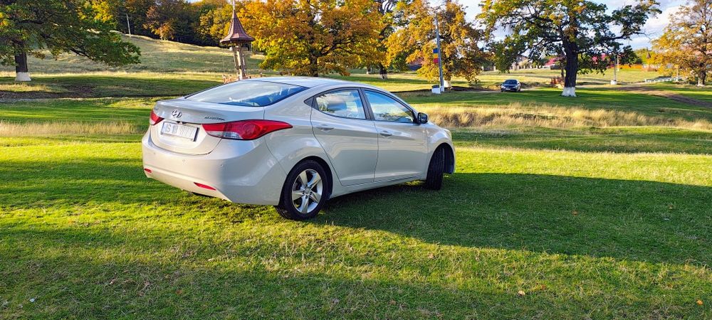 Hyundai Elantra 2012 130000km