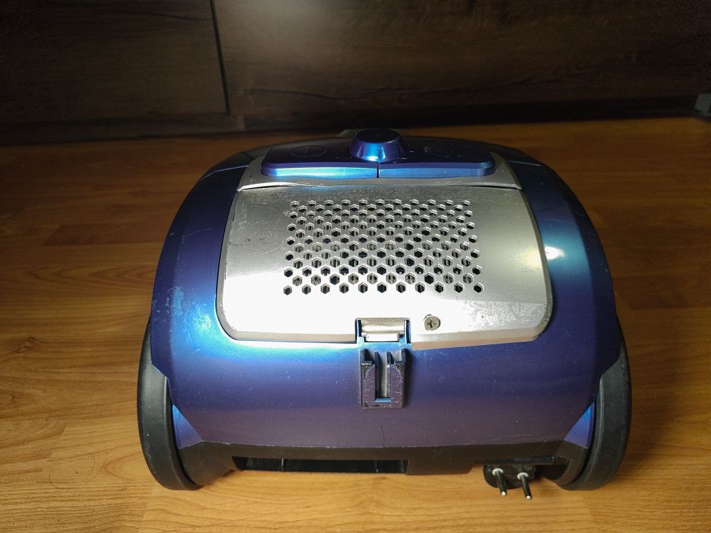 Daewoo Прахосмукачка 2200W