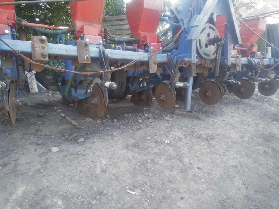 Semănătoare spc6 cu calculator (prețul este negociabil)