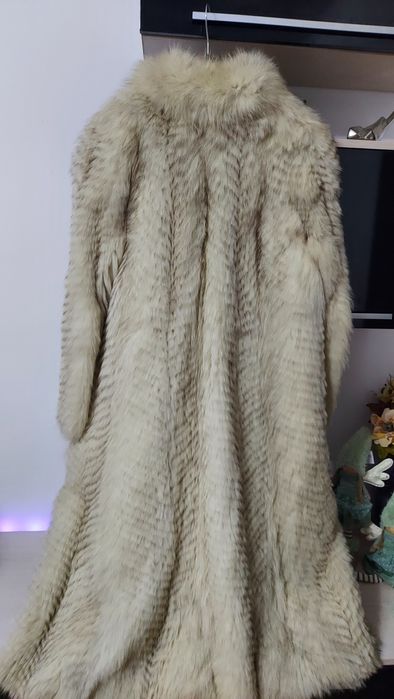 Haina blana naturala vulpe