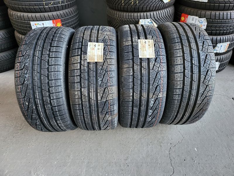 235/40/19 PIRELLI 4бр