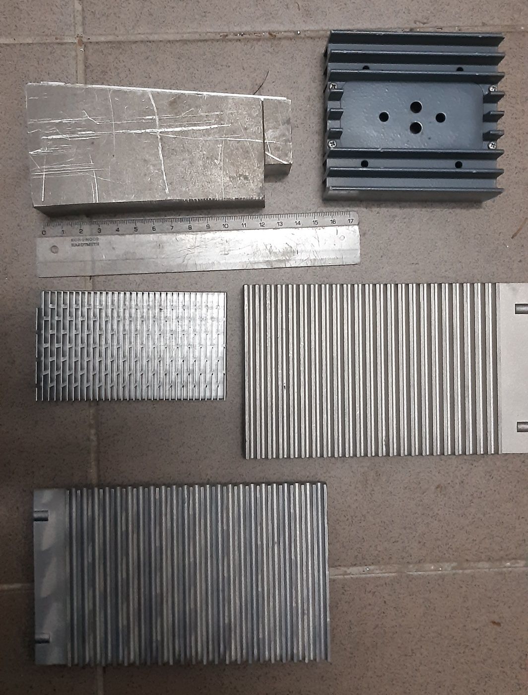 Lot radiator racitor cooler putere aluminiu 18x8x7