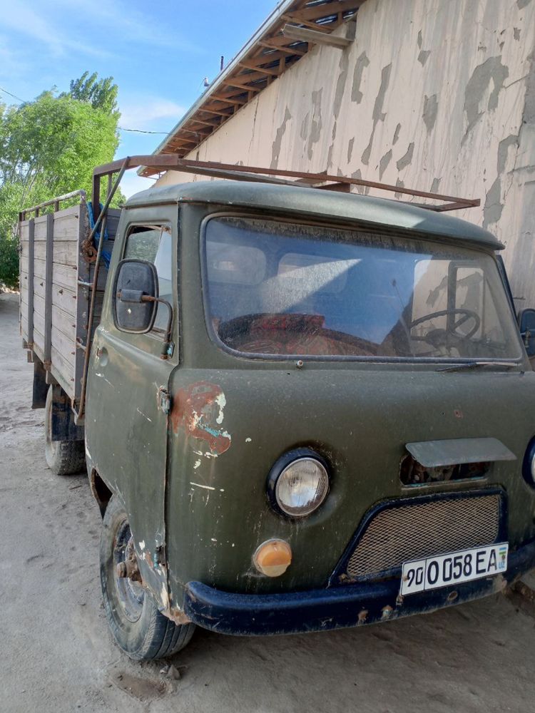 UAZ moshin sotiladi.