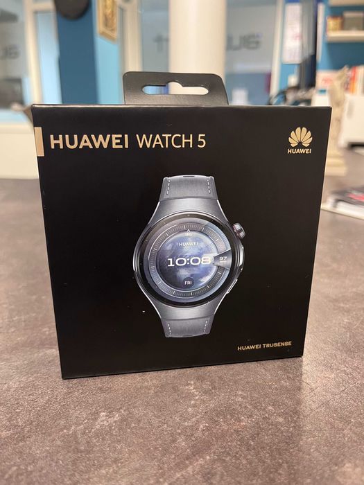 ЧИСТО НОВ 46mm Huawei Watch 5 TITANIUM с Гаранция