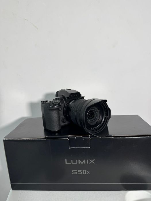 Panasonic Lumix S5 IIX + обектив Panasonic S 20-60mm в Гаранция