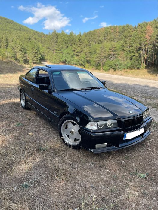 BMW e36 318is coupe