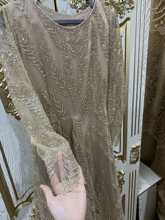 Vecherny koylak sotiladi