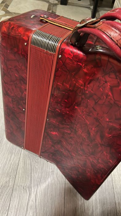 Acordeon de vânzare