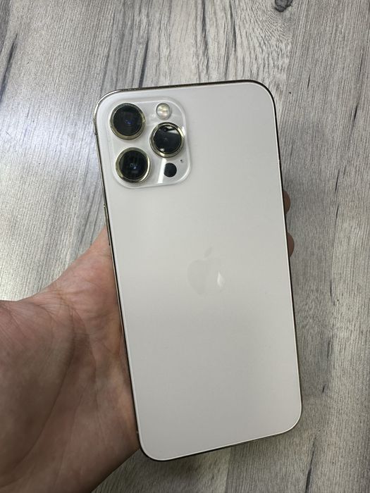 Iphone 12 pro max gold