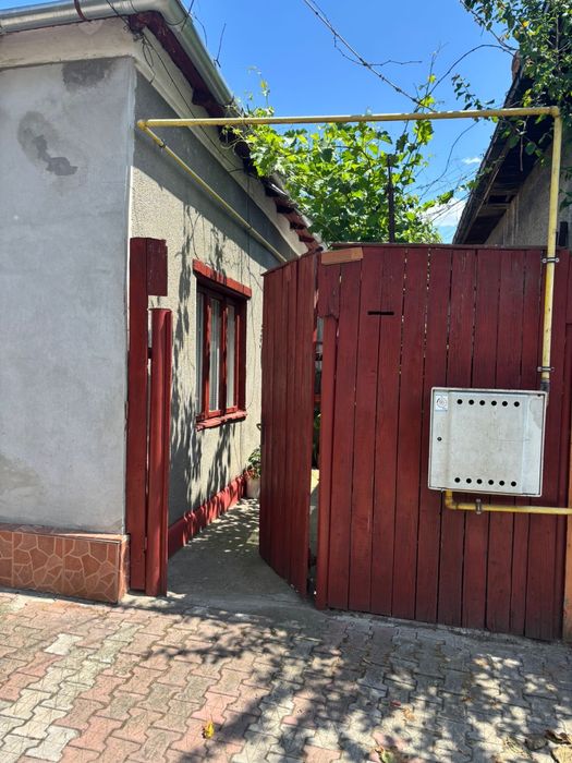 Vand casa cu 3 camere in Giurgiu