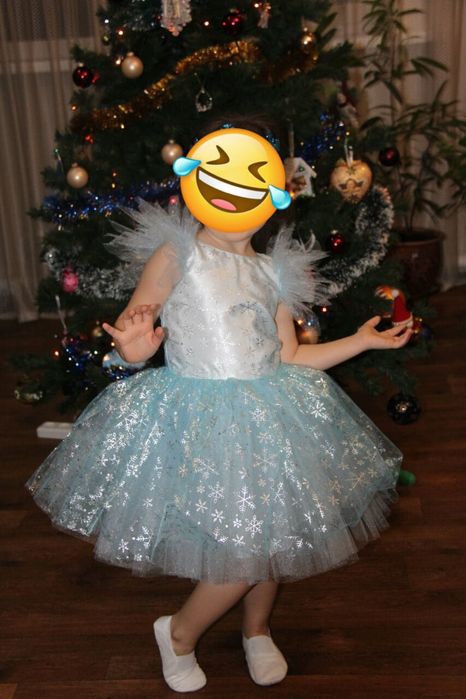 Продам платье снежинки