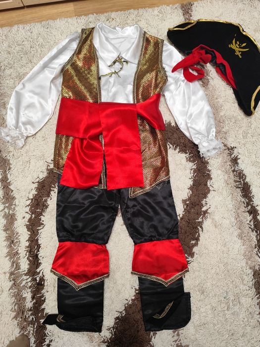 Продам Костюм пирата