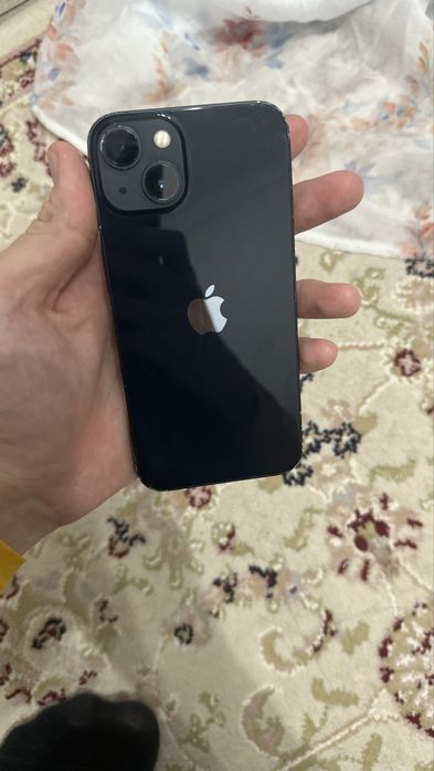 Продам iPhone 13
