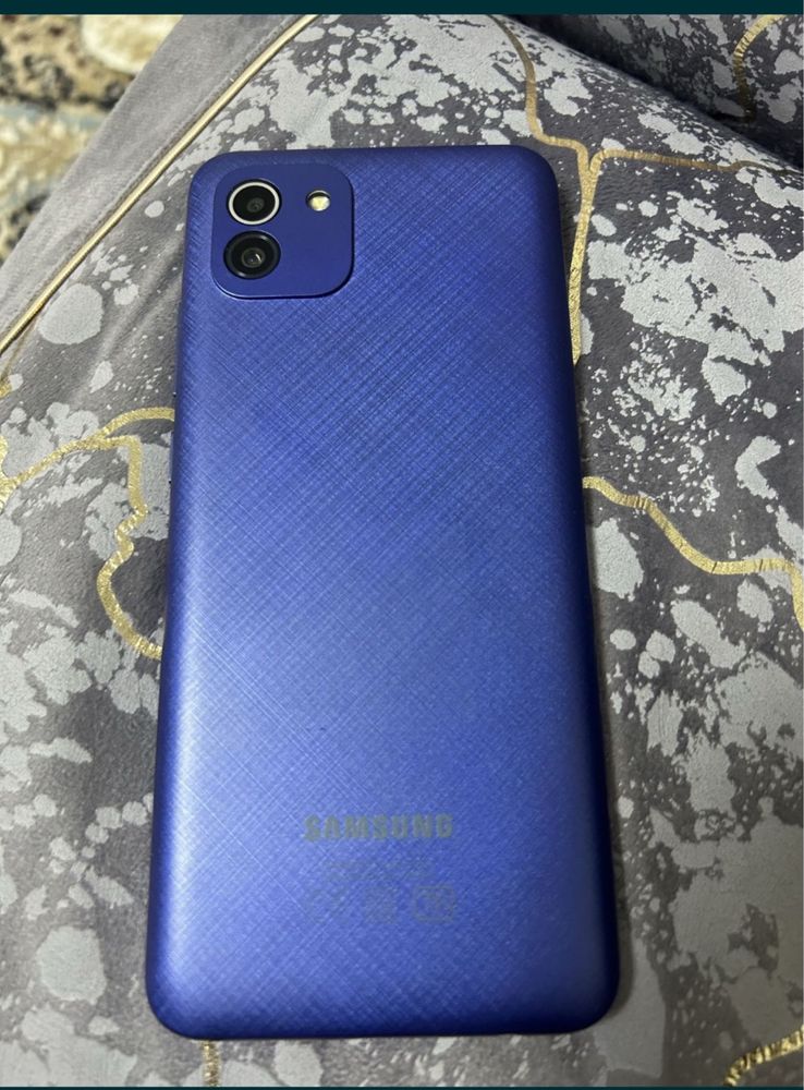 Смартфон Самсунг Galaxy A03