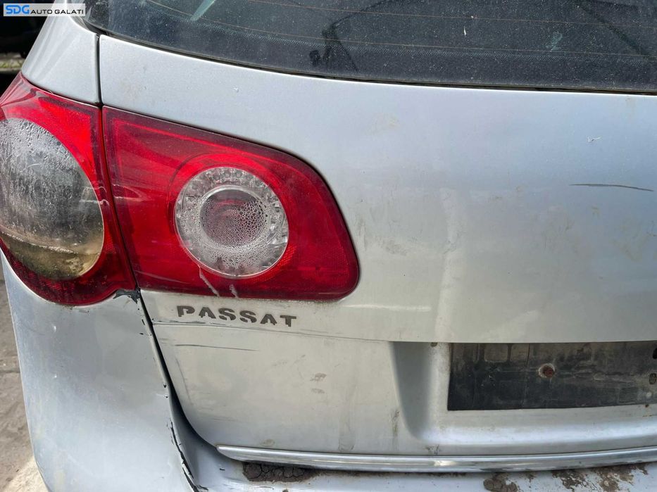 Hayon Haion Portbagaj Dezechipat Culoare LA7W cu Defect Volkswagen Passat B6 Break Combi 2005 - 2010 [B4021]