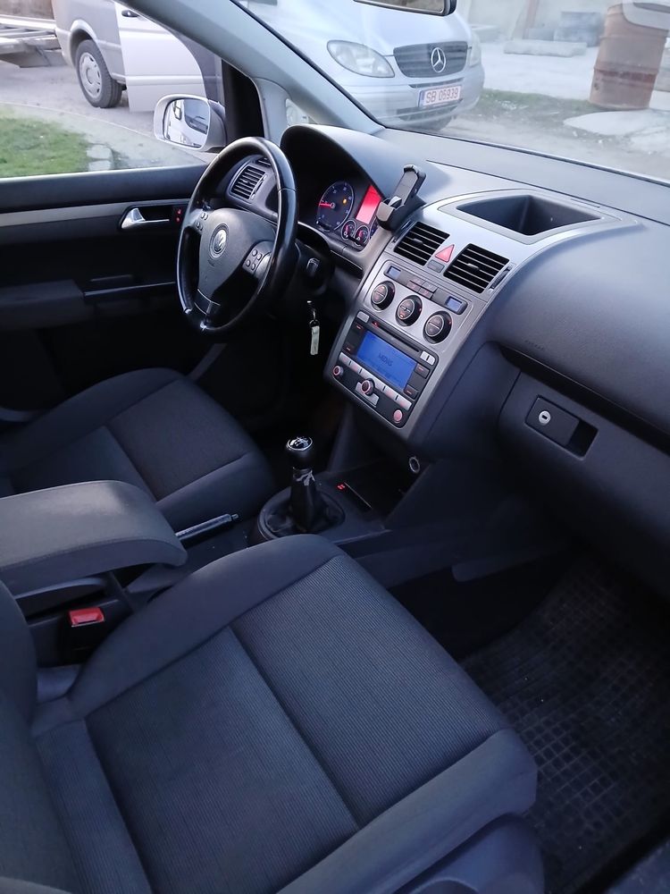 Volkswagen Touran facelift 2008 1.9 tdi 77 kw 105 cai