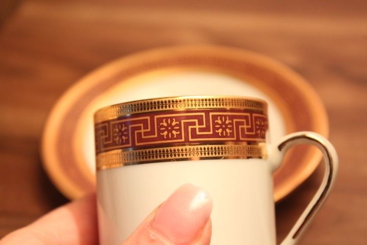 Редкие маленькие кофейные чашки (фарфор, 24-карат.золото) новые Япония
